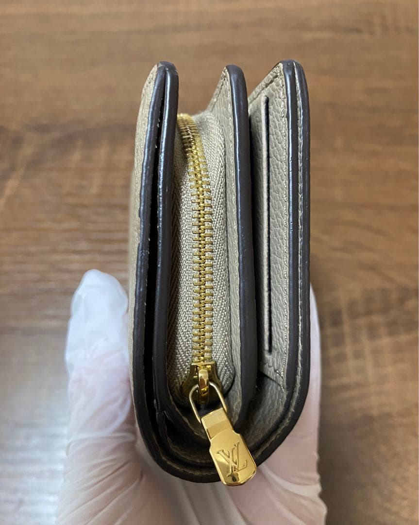 ルイヴィトン　モノグラム アンプラント ポルトフォイユ クレア 二つ折り財布