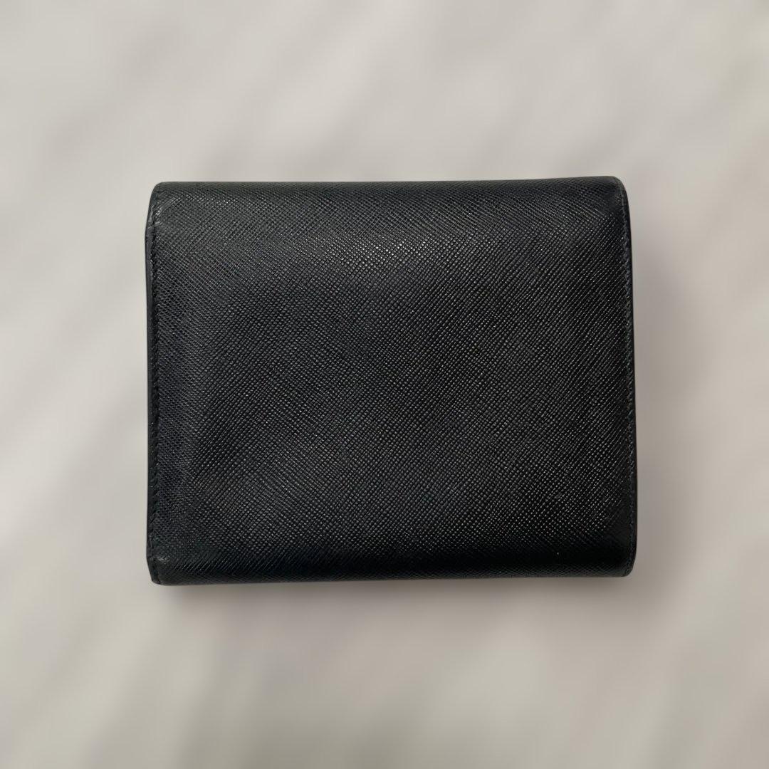 PRADA 二つ折り財布 ブラック サフィアーノレザー