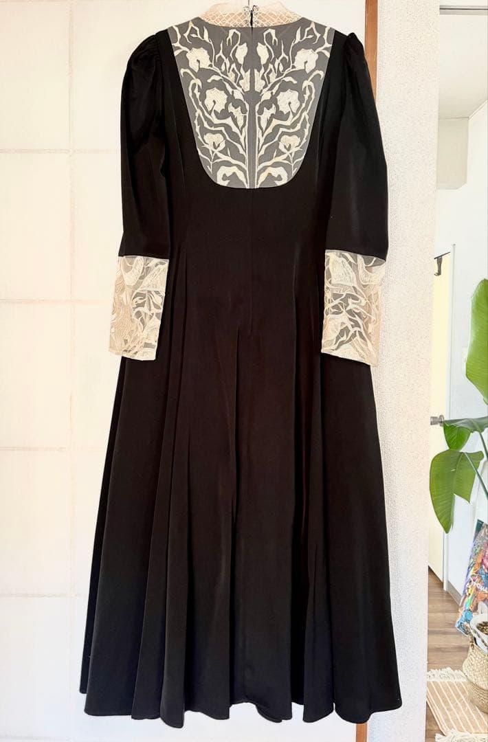 【一度のみ着用】etoll. バック刺繍 フレアドレス パーティー オケージョン