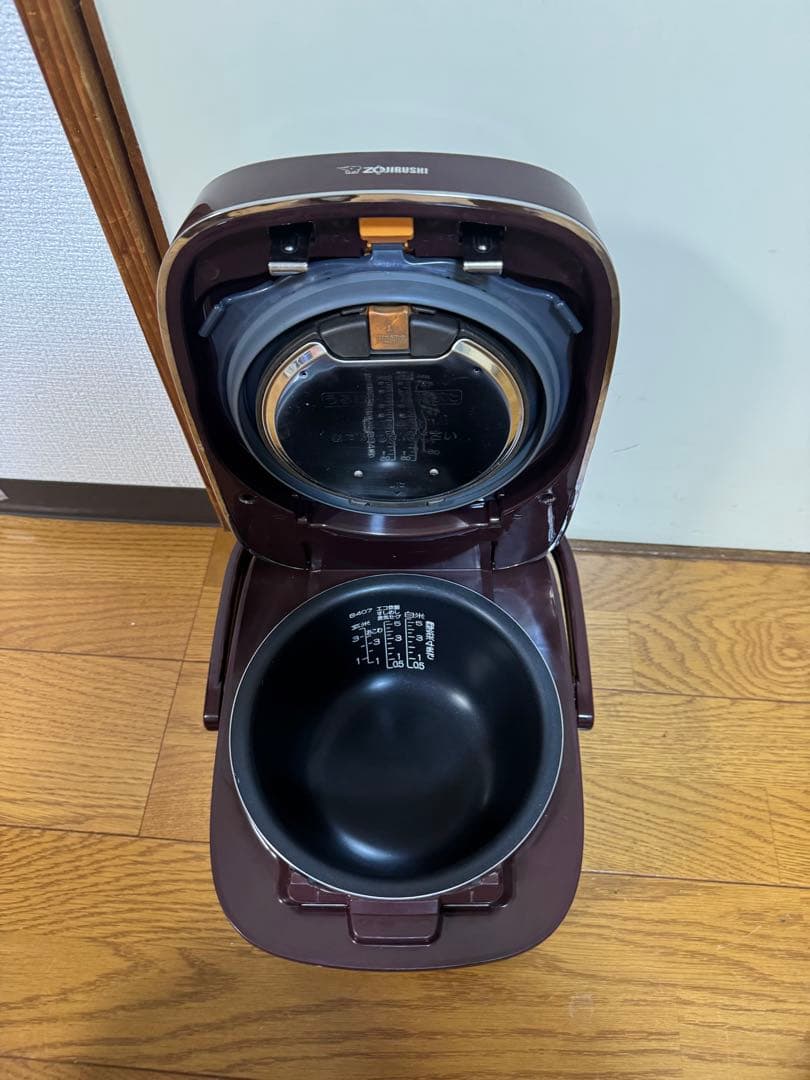 象印 NP-YT10 圧力IH炊飯器 ワインレッド　2017年製