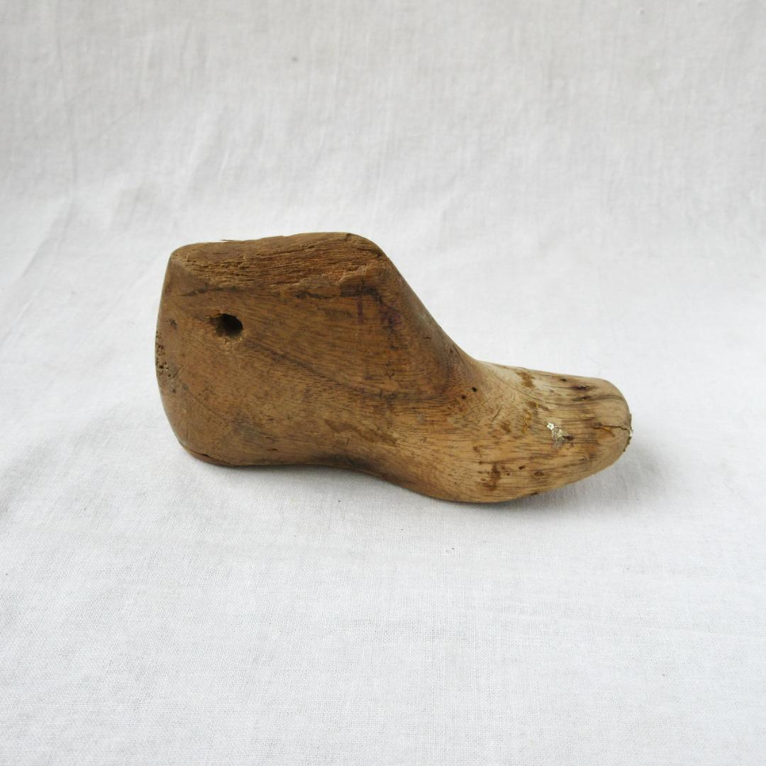 アンティーク　木製シューモールド　ベビーサイズ