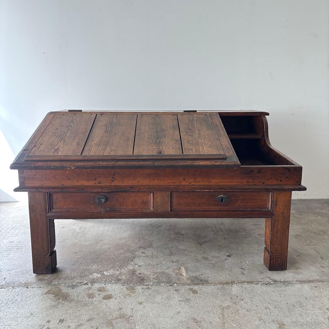 帳場机　古い引き出しと収納付きのテーブル　展示台　ライティングビューロー