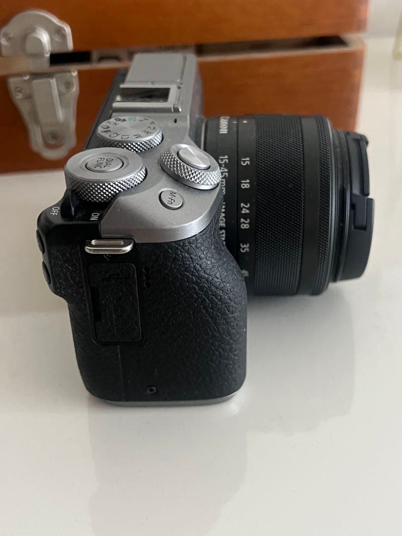 Canon EOS M6 Mark II ミラーレス一眼 15-45mm