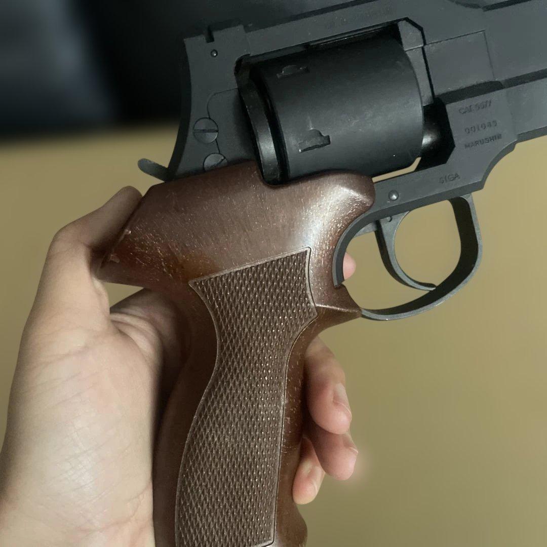 マテバリボルバー　木製グリップ　ガスガン マルシン 弾6発付き