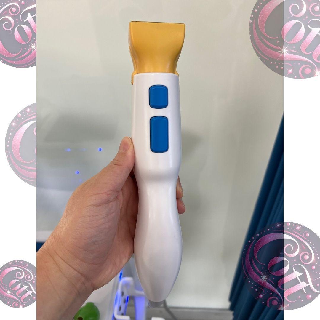 【大人気・美品】RF美顔器　まぶたもOK！たるみ・しわ・目元・ニキビ跡にも◎