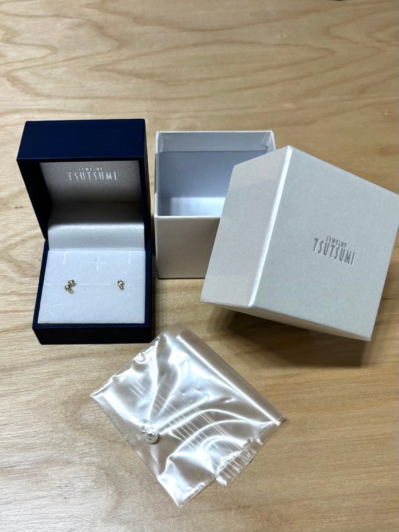 TSUTSUMI ツツミk18ピアス 星座