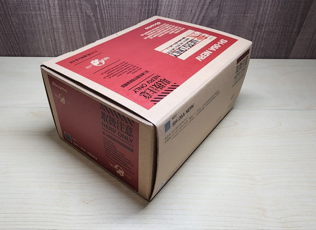 NTTドコモ SH-06A NERV ヱヴァ公式コラボモデル 付属品完備 美品