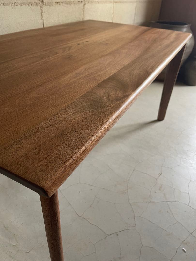 ウォールナット無垢材　ダイニングテーブル　ダイニング5点　朝日木材加工　アクタス