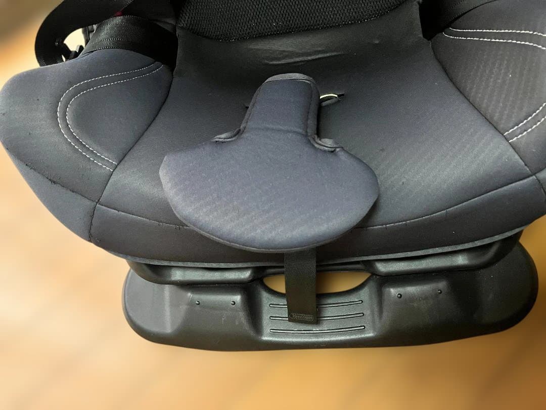 エールベベ スイングムーン プレミアムS（1〜7才用チャイルド＆ジュニアシート）