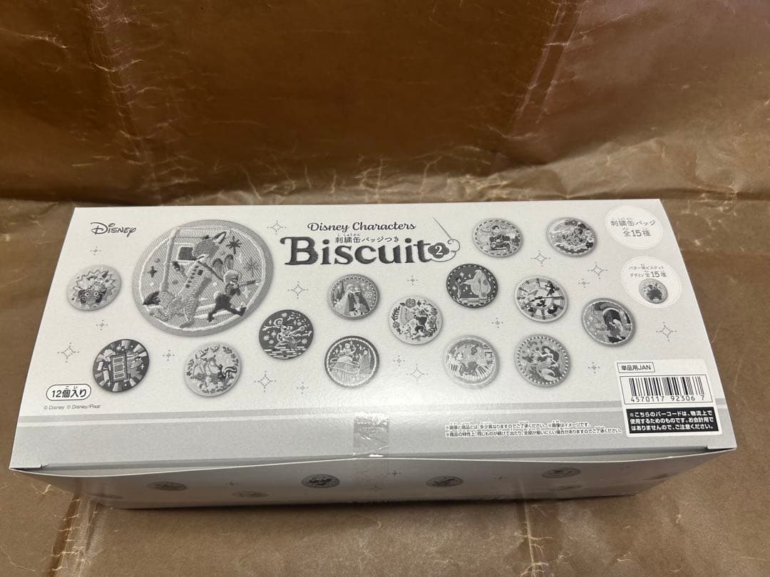 Disney Characters 刺繍缶バッジビスケット2