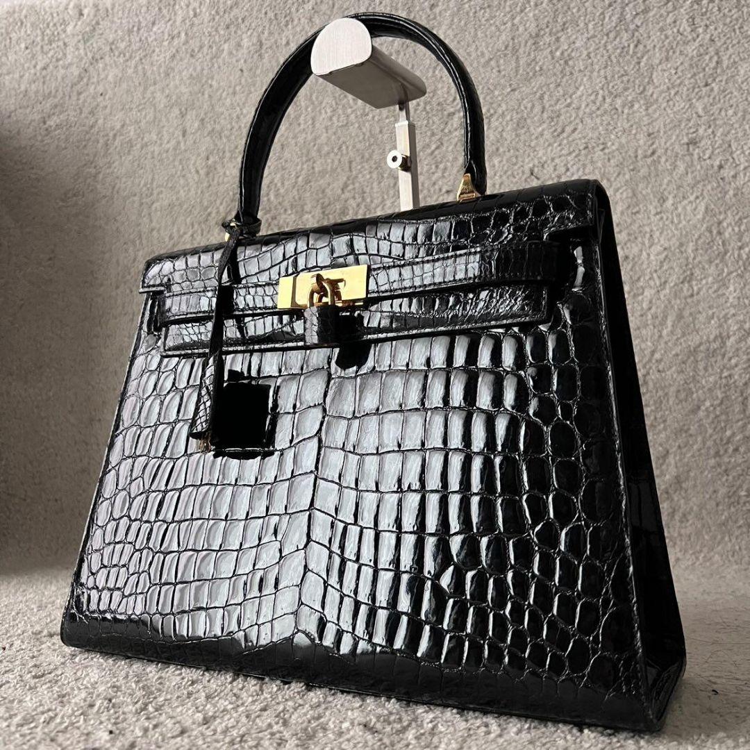 ✨最高峰✨クロコダイル 型押し ハンドバッグ カデナ 南京錠 金具 自立型 黒