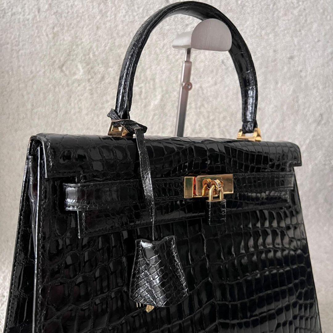 ✨最高峰✨クロコダイル 型押し ハンドバッグ カデナ 南京錠 金具 自立型 黒