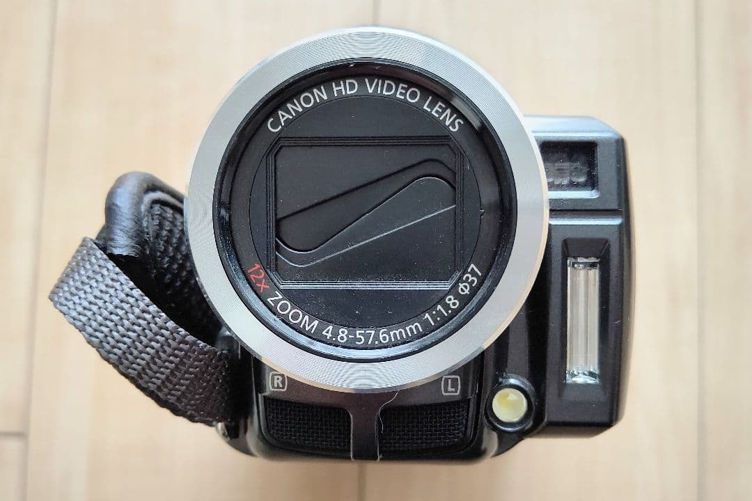 キヤノン HDビデオカメラ iVIS HF100