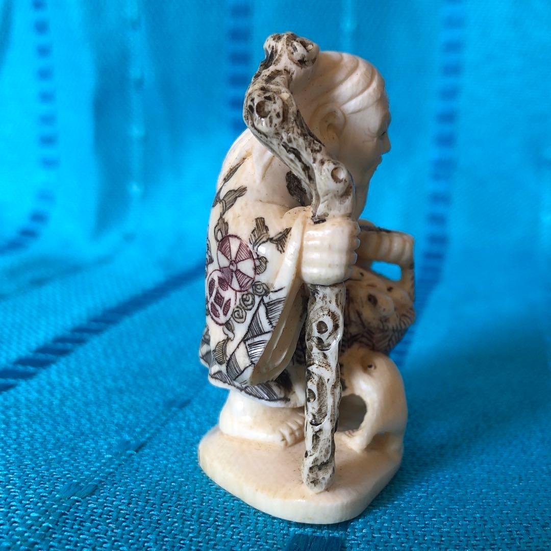 マンモス　牙彫り　根付　置物