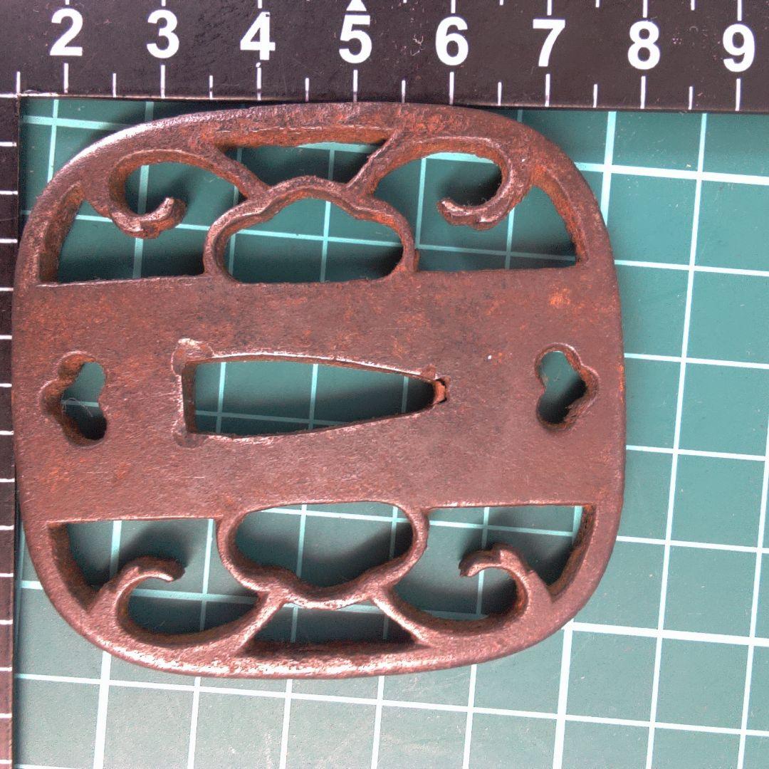 小物１ 鉄製 鍔(つば) 複雑な模様