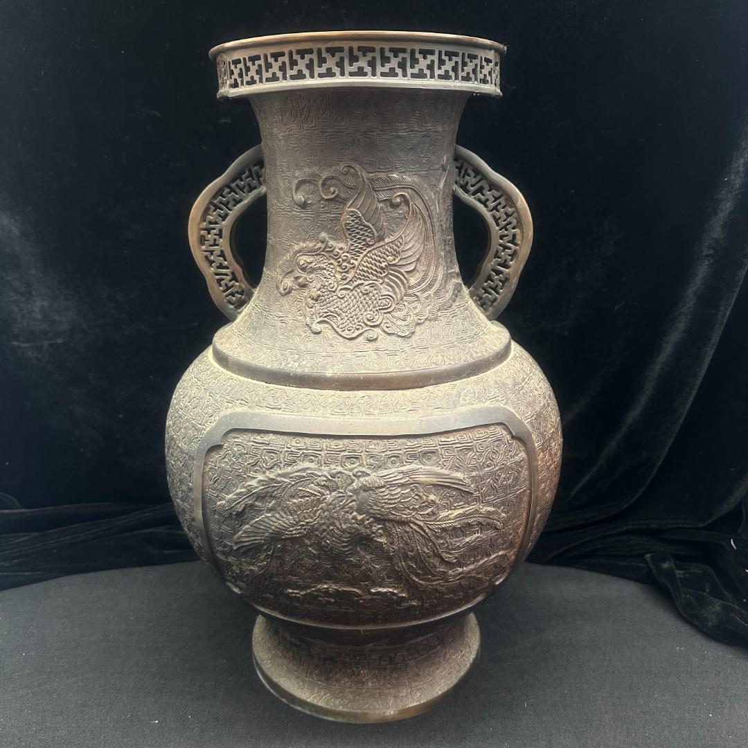 铜制花瓶 古董品