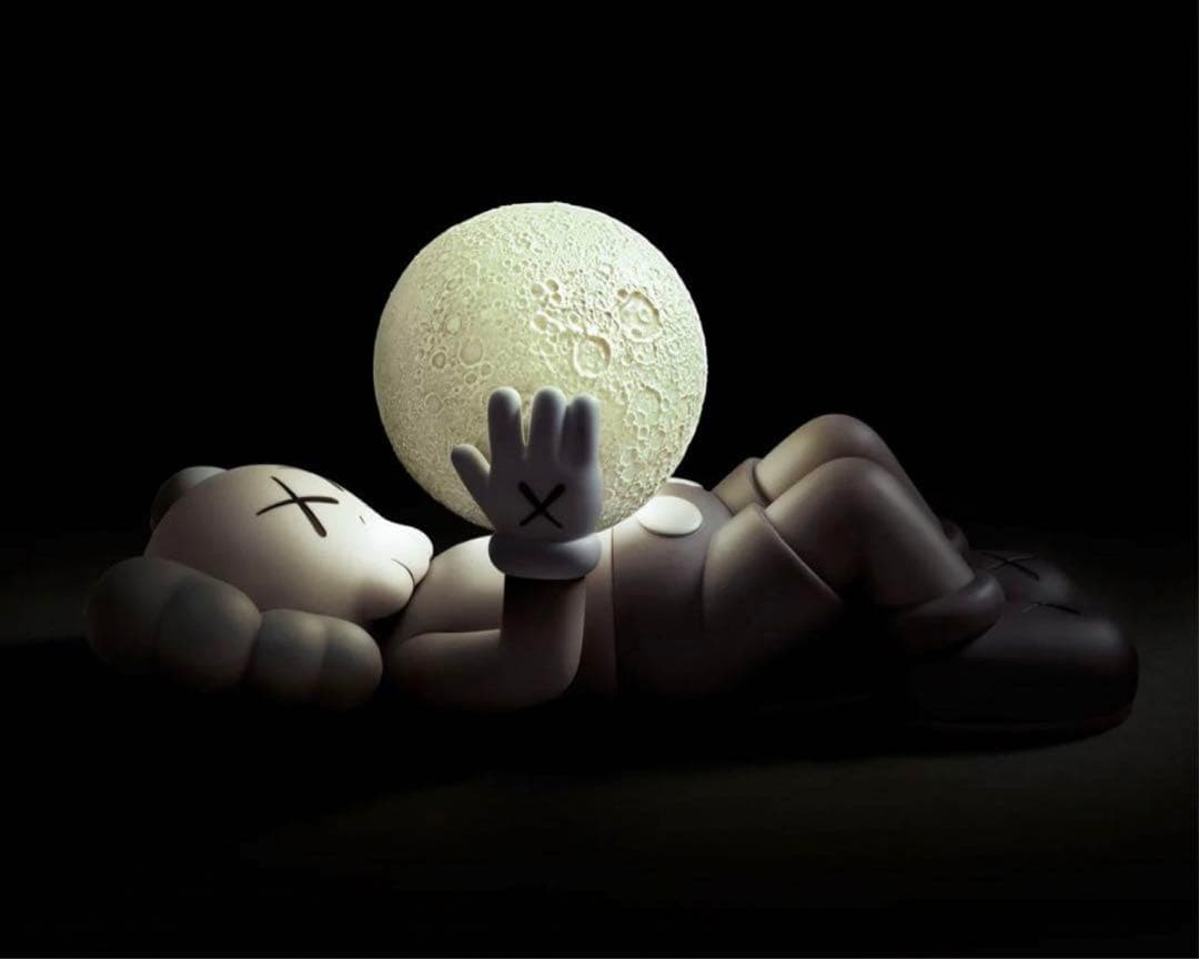 【最終値下】KAWS HOLIDAY SHANGHAI FIGURE カウズ