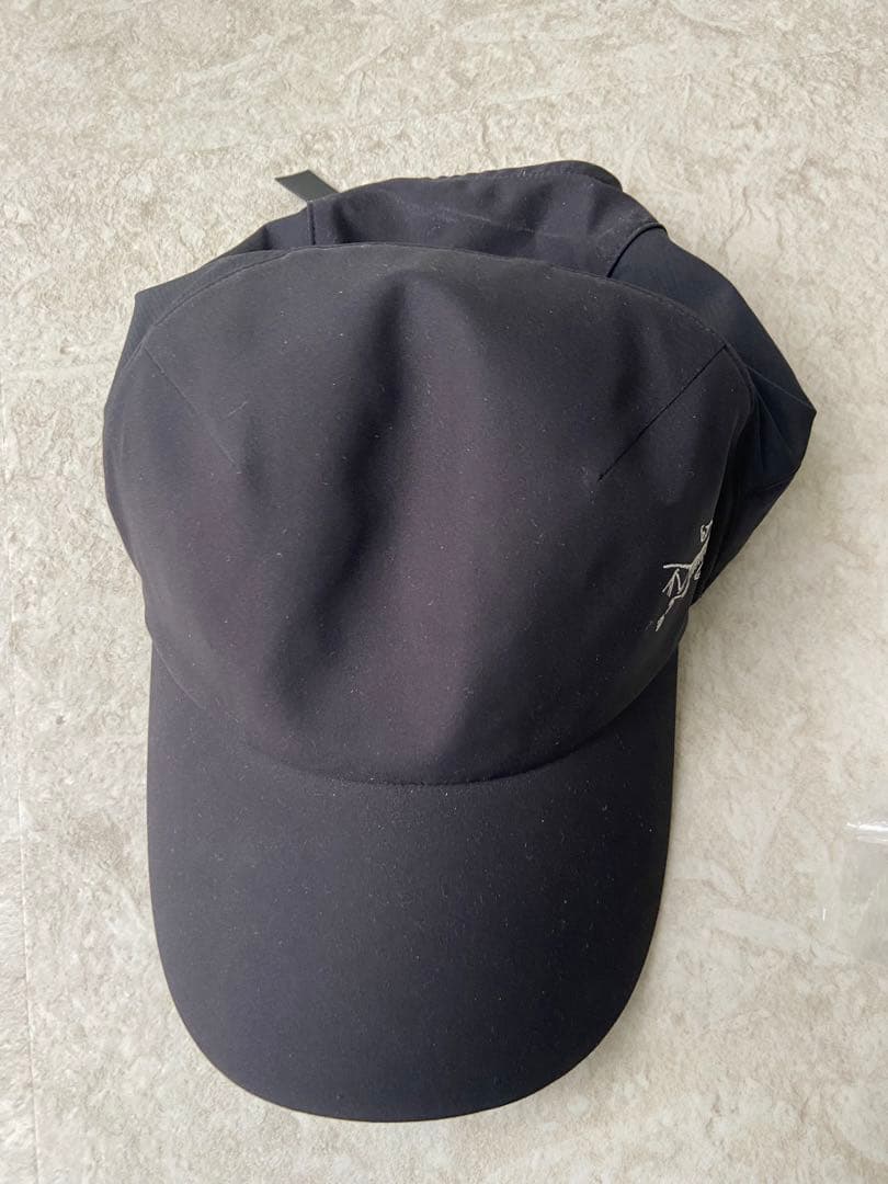 未使用品ARC'TERYX アークテリクス　Calvus Cap
