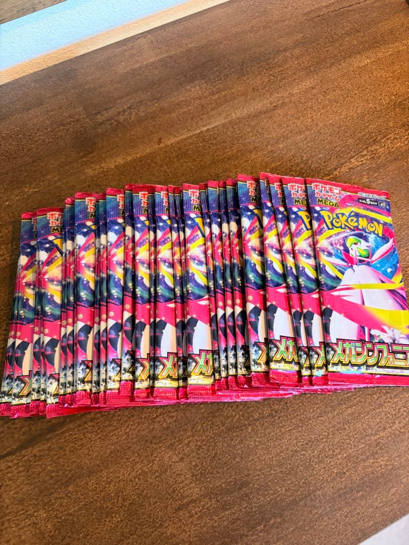 ポケモン メガシンカ トレーディングカード35パックポケモンストア購入そのまま