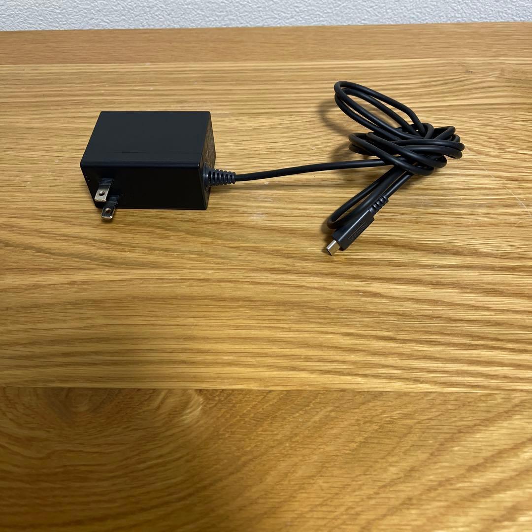 任天堂switch 本体 その他付属品付き(箱、ジョイコングリップ無し)