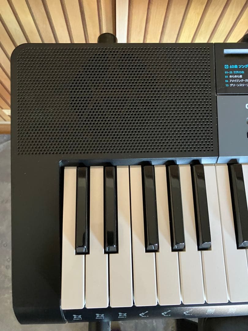 セール！電子ピアノ　カシオ　CTK2550 椅子　スタンドセット　楽譜置きつき