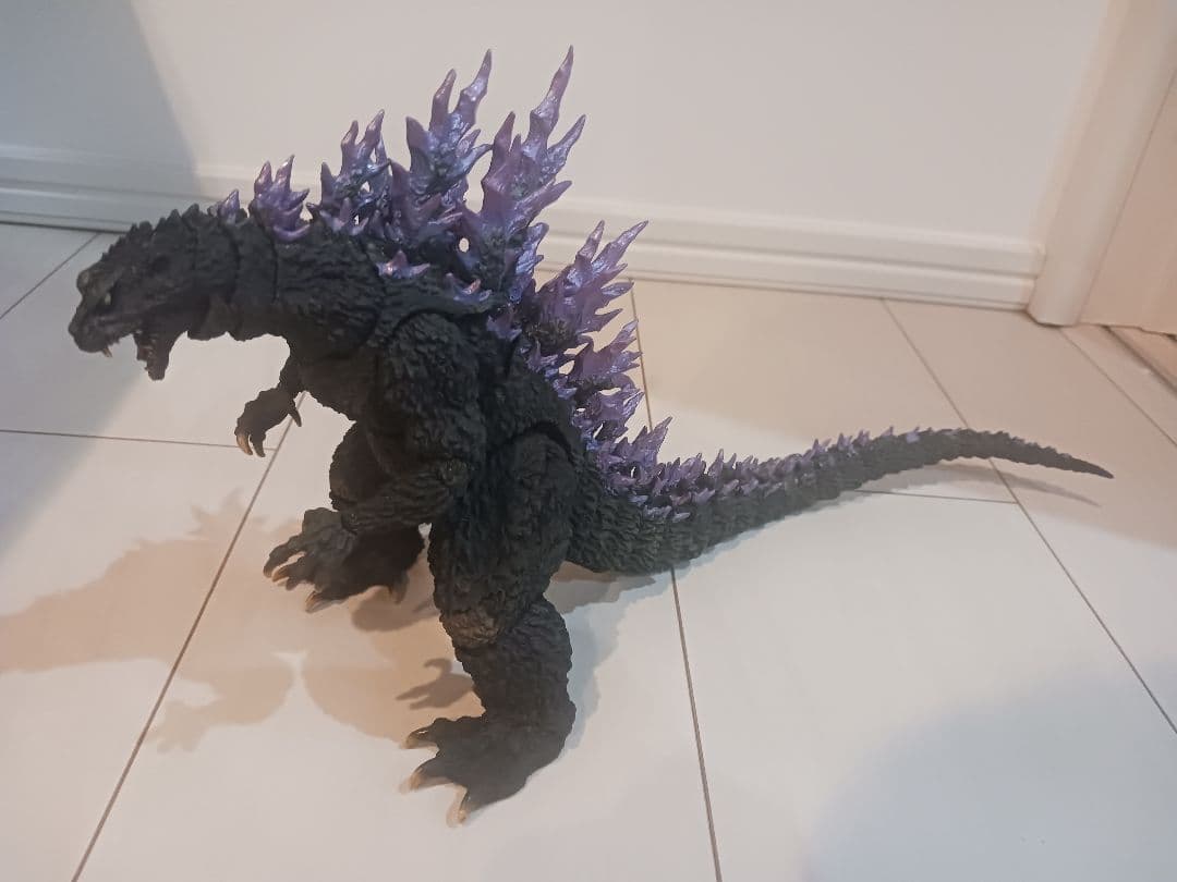 【中古・開封済】S.H.MonsterArts ゴジラ 2000 ミレニアム