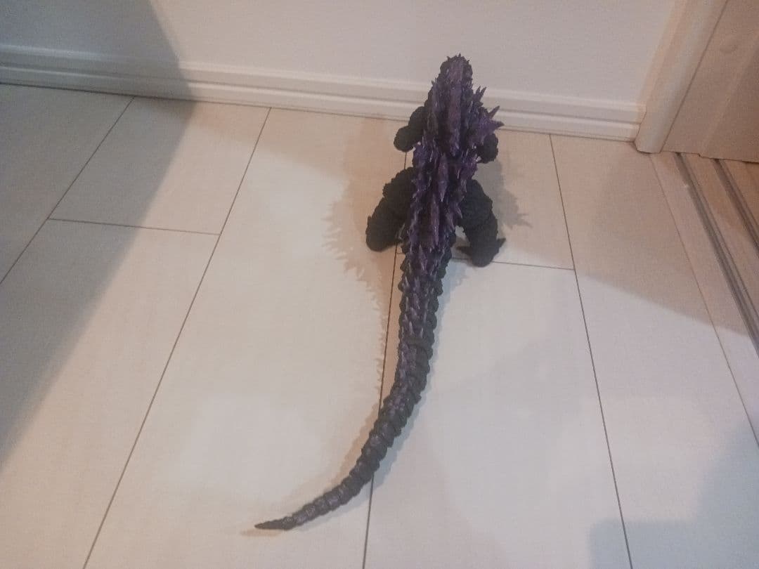 【中古・開封済】S.H.MonsterArts ゴジラ 2000 ミレニアム