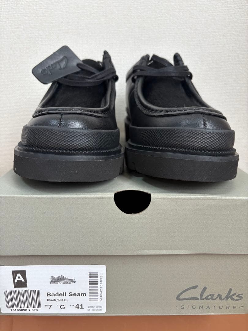 Clarksクラークス / バデルシーム（ブラック/ブラック）