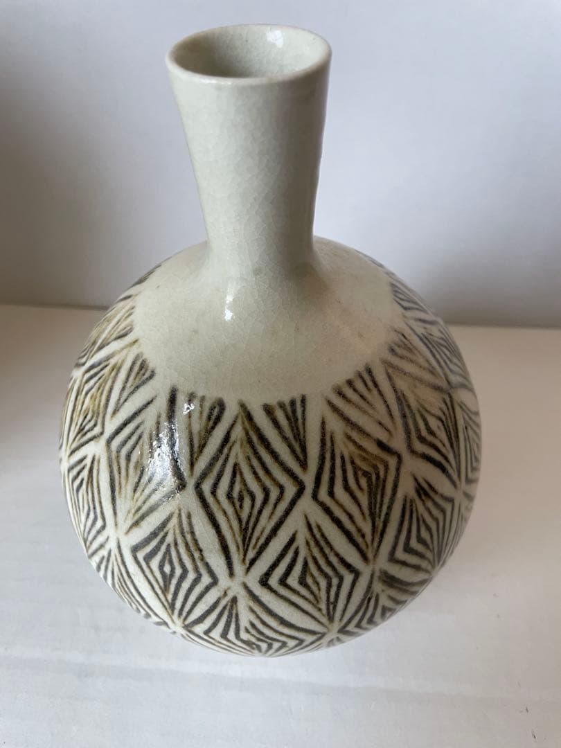 加藤唐三郎　鉄象嵌花入