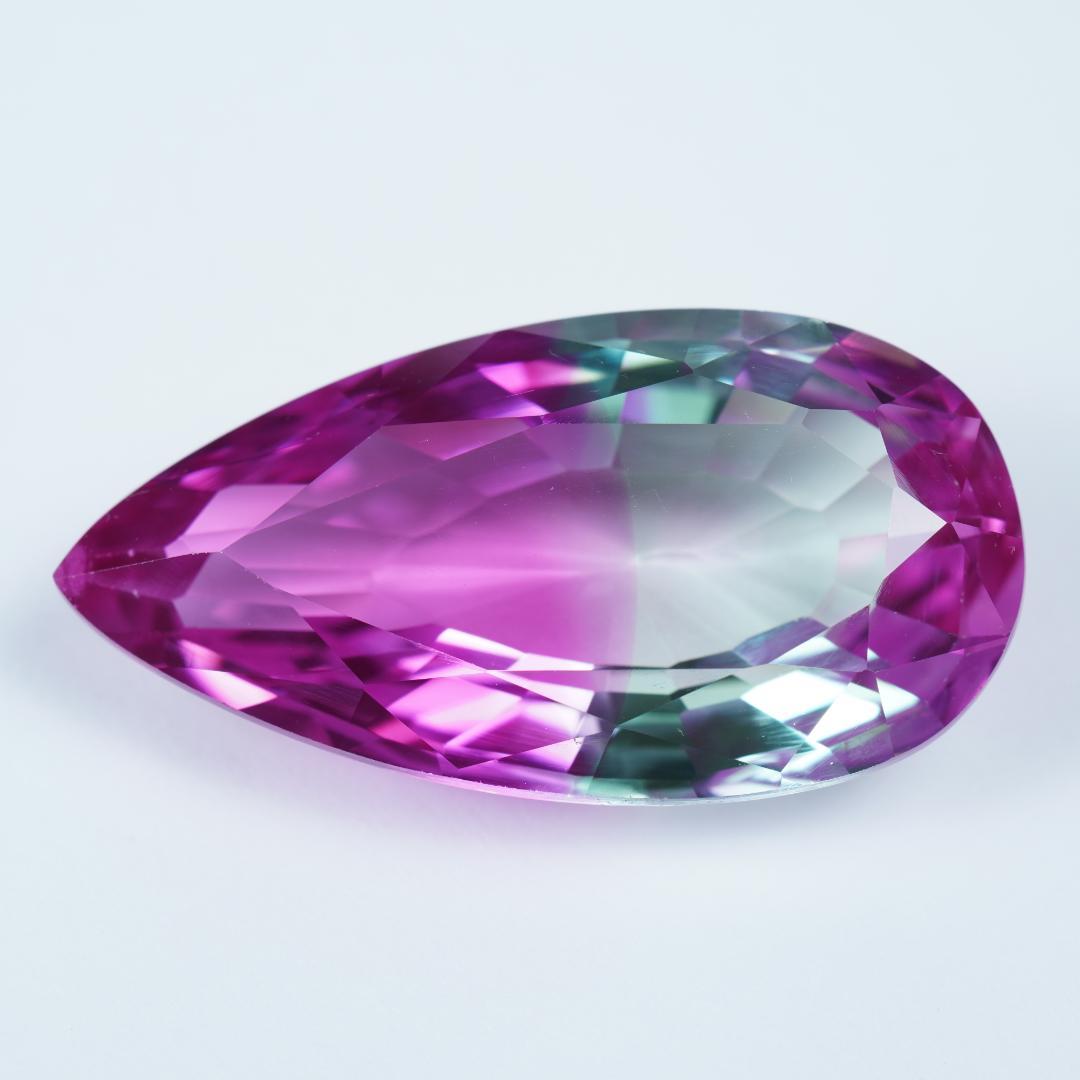 35.86ct バイカラー合成サファイア