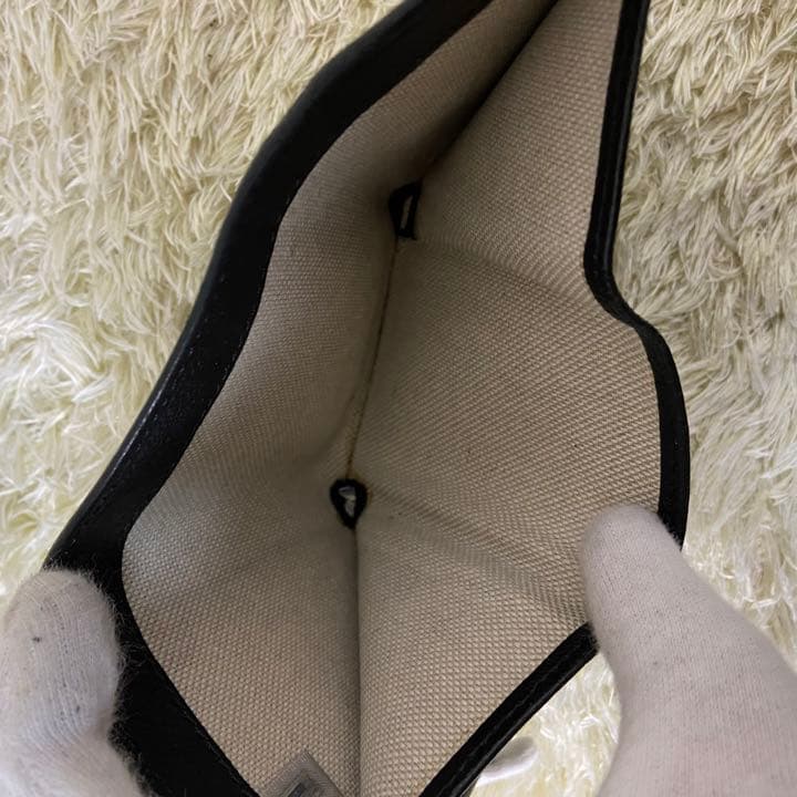 ジミーチュウ　三つ折り財布　ブラック　スタッズ　レザー　折り財布　ニーモ　星　黒