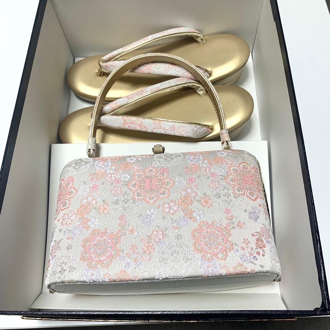 happyhappy8◆231◆和装用バッグと草履のセット（ピンク・金色）