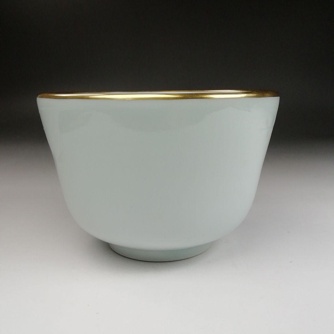 Ｔ９０６　茶碗　『青磁　梅』『勝龍寺窯』　共箱　抹茶碗　茶道具