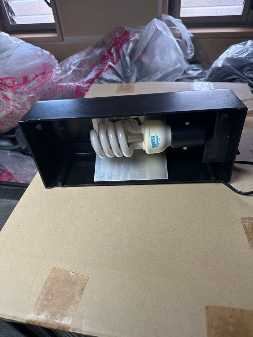 ［引き取り限定］中型ガラス飼育ケージ 600木の枝付きおまけケージ2個