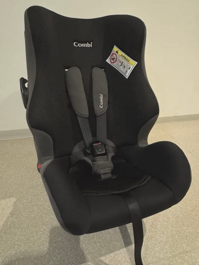 Combi コンビ チャイルドシート ウィーゴロング HI