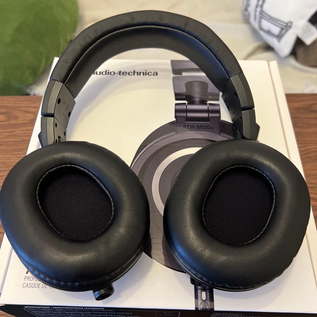 【美品】audio-technica ATH-M50x ヘッドフォン（有線）