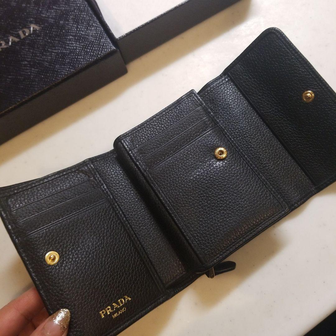 PRADA 三つ折り財布 ダイノレザー