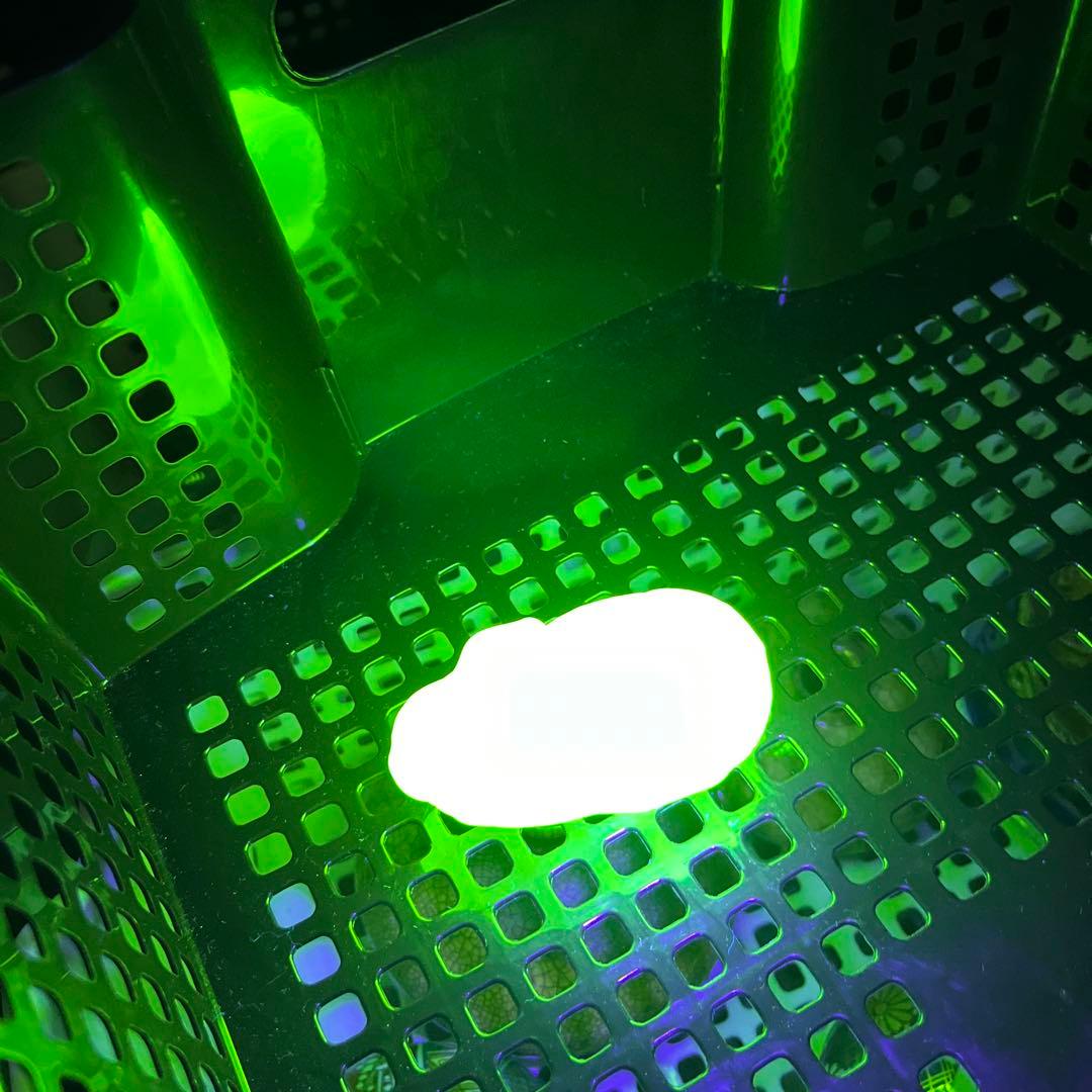 骨董　時代ガラス　磨りガラス　プレスガラス　兎　フィギュリン　文鎮　ウランガラス