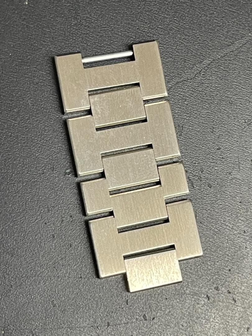 カルティエ パシャC 純正ベルト 4コマ 18mm ハーフ1コマ含