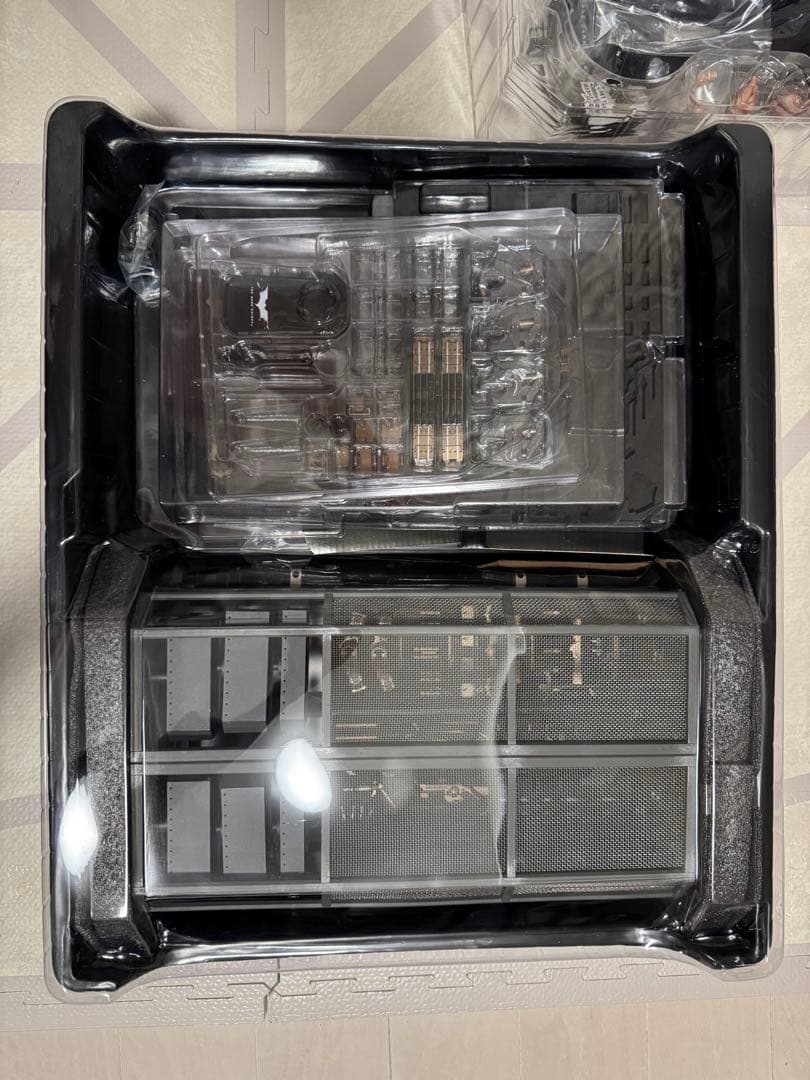 ホットトイズ ダークナイト 格納庫 ブルースウェイン付き トイサピエンス限定