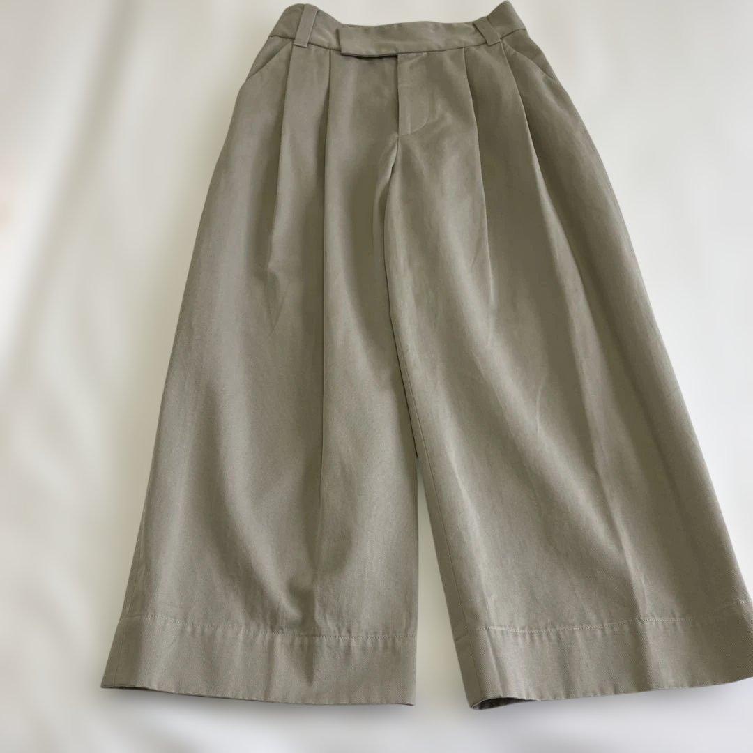 未使用品MARGARET HOWELL グレーベージュパンツサイズII