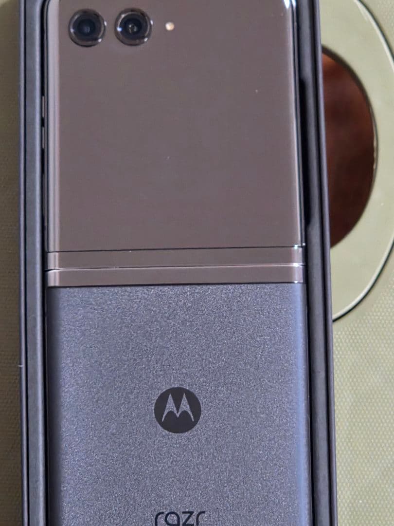 t*o様 motorola razr 40 ultra　SIMフリー