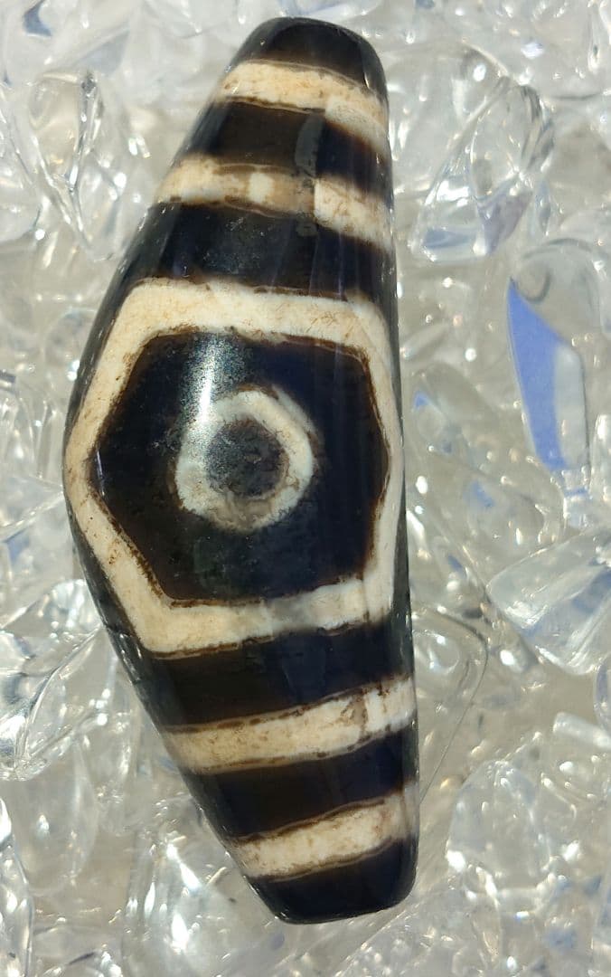 チベットビーズ老天珠 天然石 品名:天珠 超レア老礦石 牛角 三眼天珠