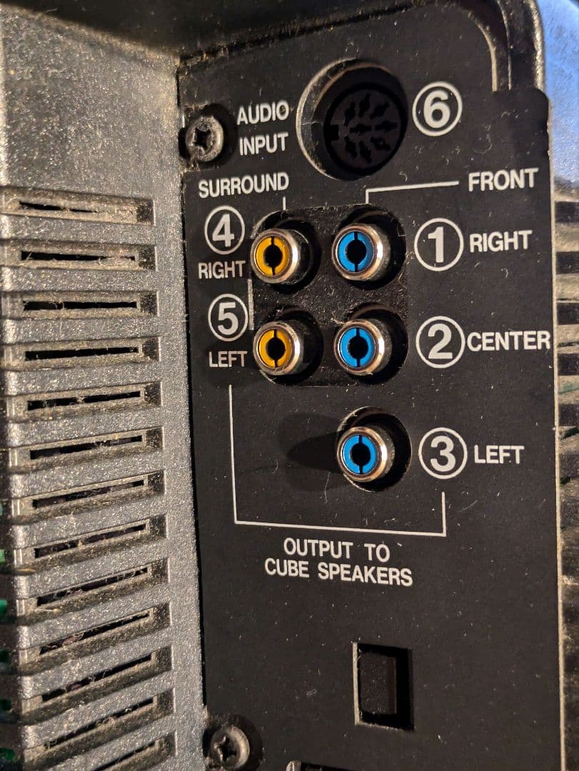 札幌より手渡しにて！　BOSE Acoustimass8　古いのでジャンク扱い