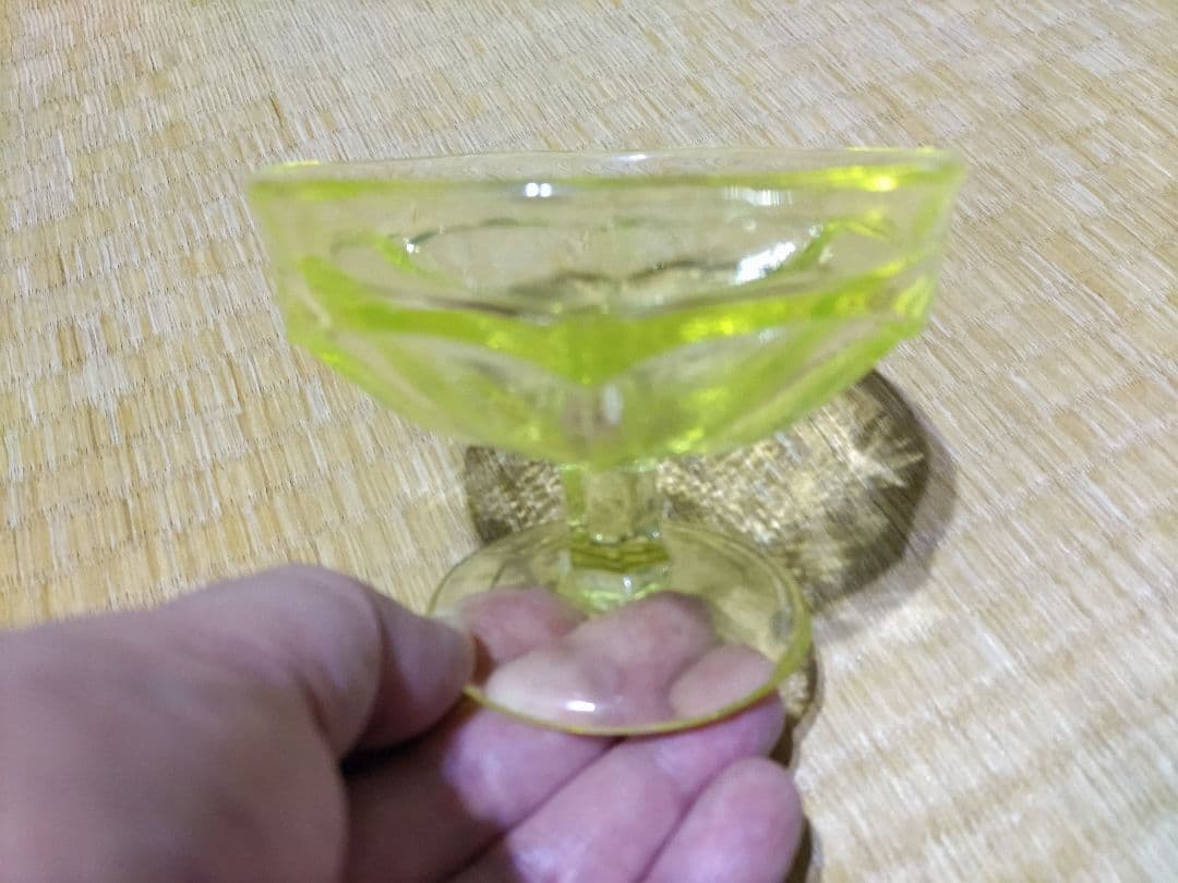 氷コップ　プレスガラス　美品　233g　無傷　ウランガラス