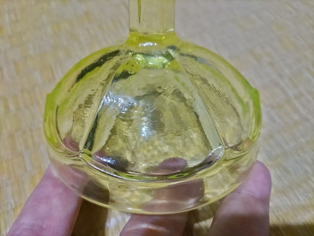 氷コップ　プレスガラス　美品　233g　無傷　ウランガラス