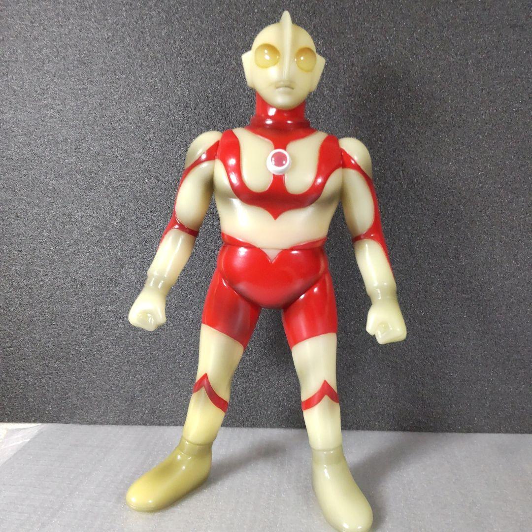 楳図かずお版　ウルトラマン＆バルタン星人　グローver.　２体セット