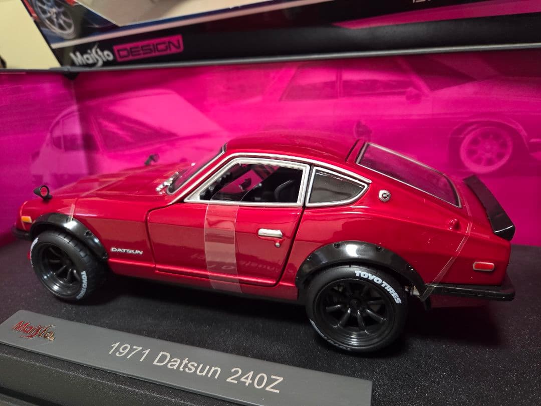 Maisto 1971 Datsun 240Z 1/18 フェアレディZ 模型