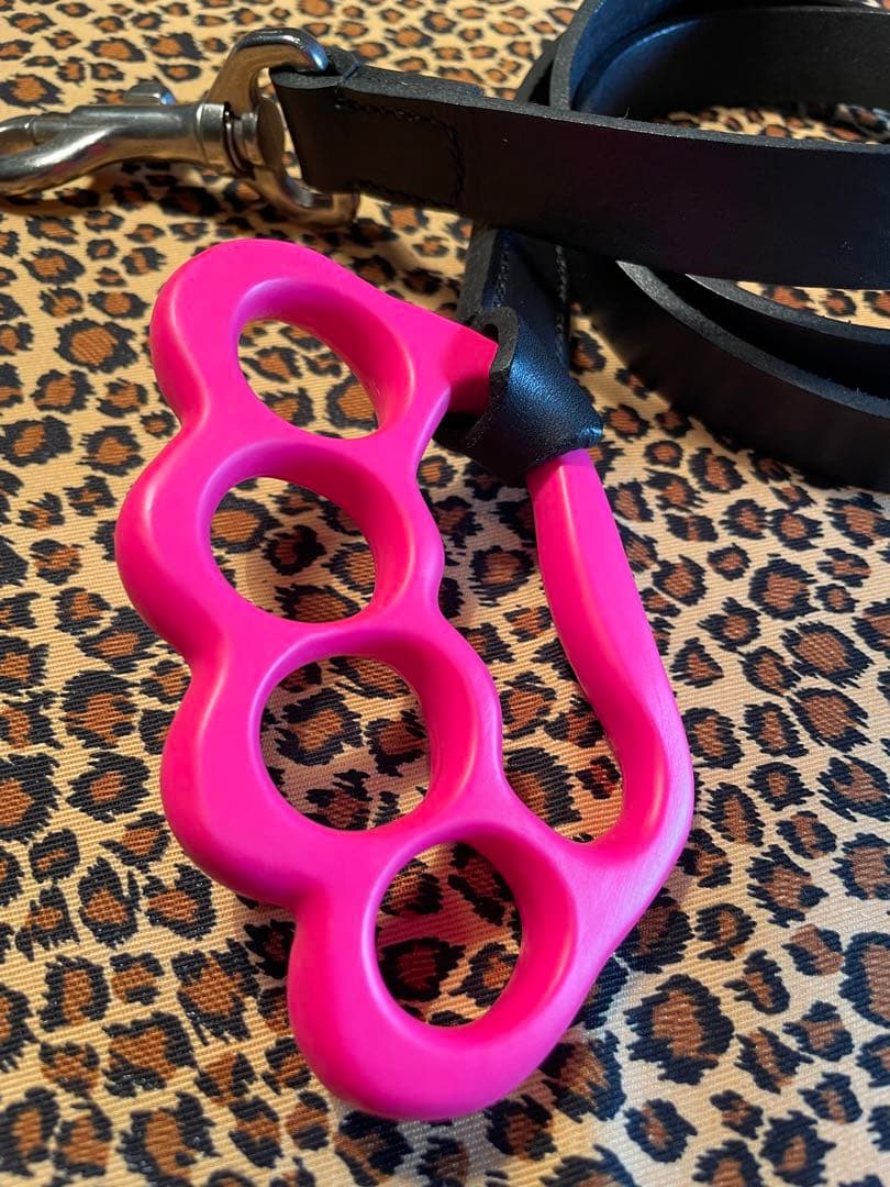 ピンク　ナックル　ドッグ　リード　本革