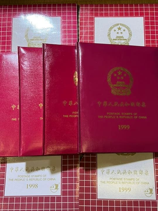 中国記念切手アルバム　古物　切手　古銭　アンティーク品　ジャンク品